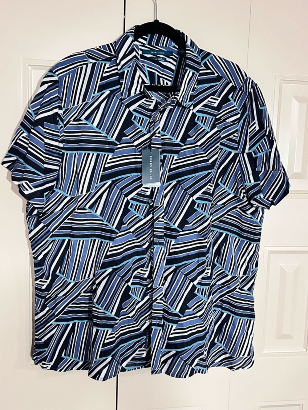 Perry Ellis Navy and Blue Geometric Short-Sleeve Button-Up